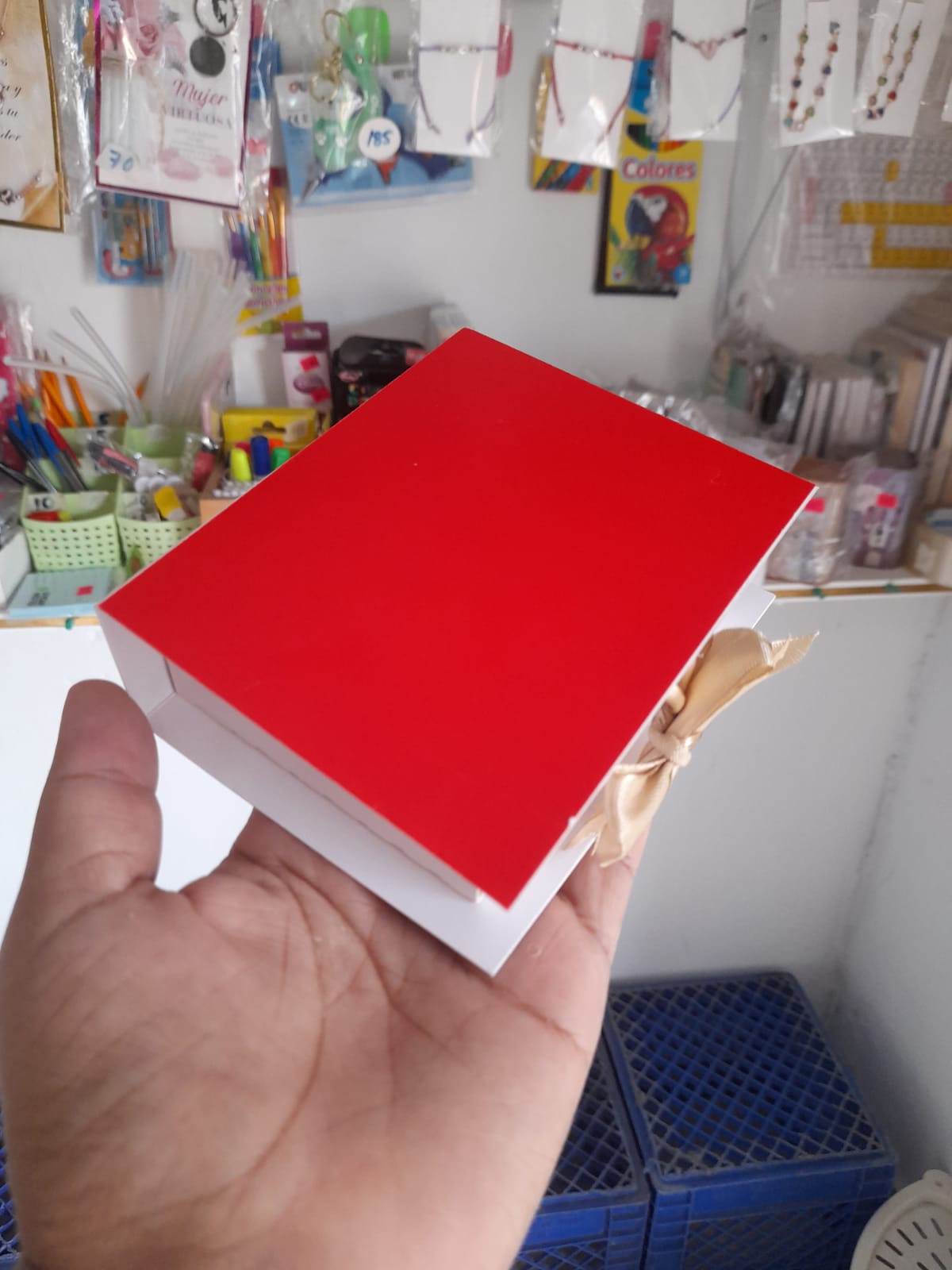 Caja libro colorida