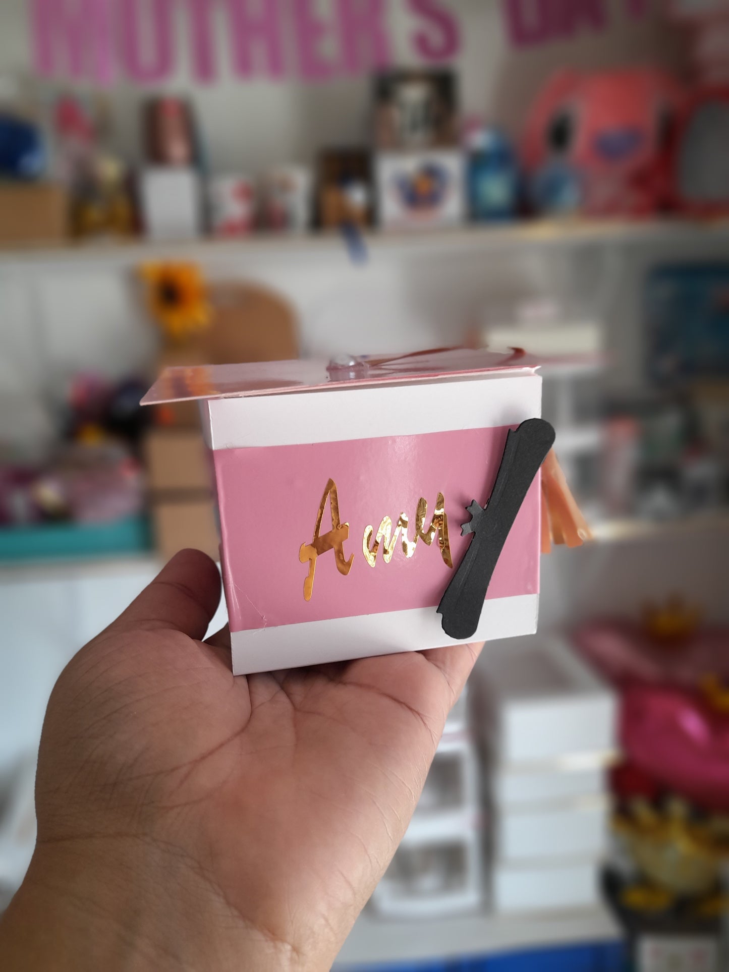 1.3G CAJAS DE DULCES BIRRETE 3.5X3.5X3 (sin decorar)