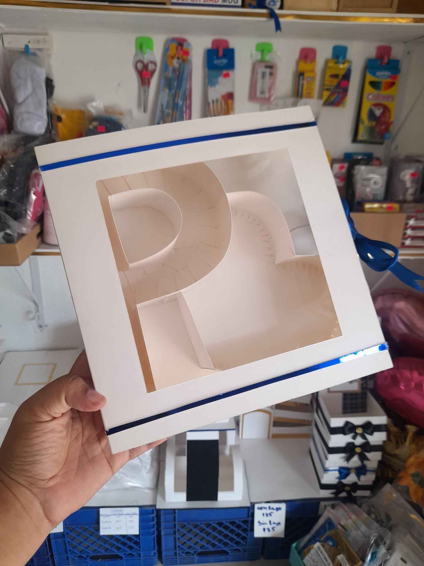 CL Caja de letra P con corazon y ventana DPM