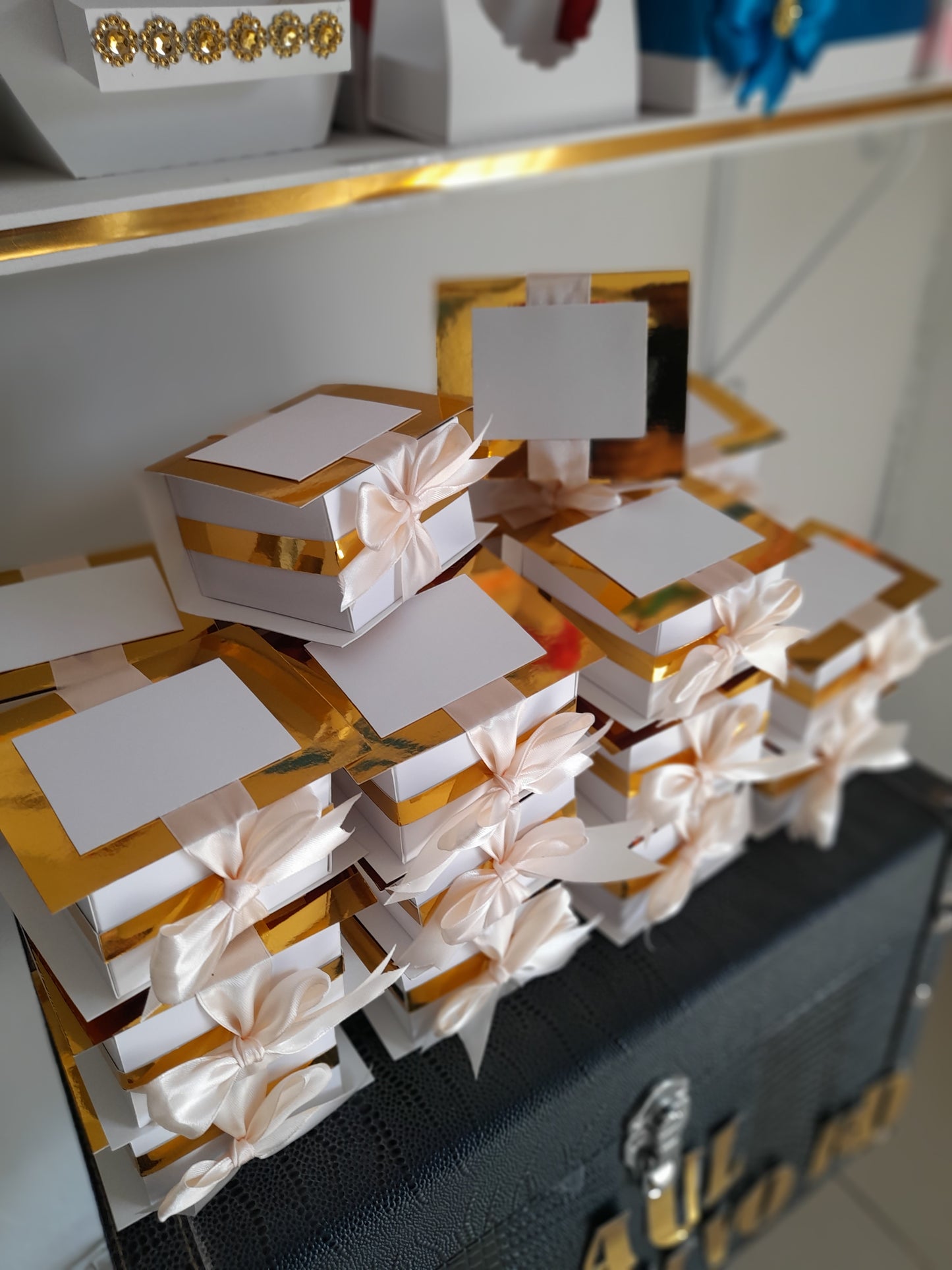CG2 Cajas 3x3x2 tipo cofre