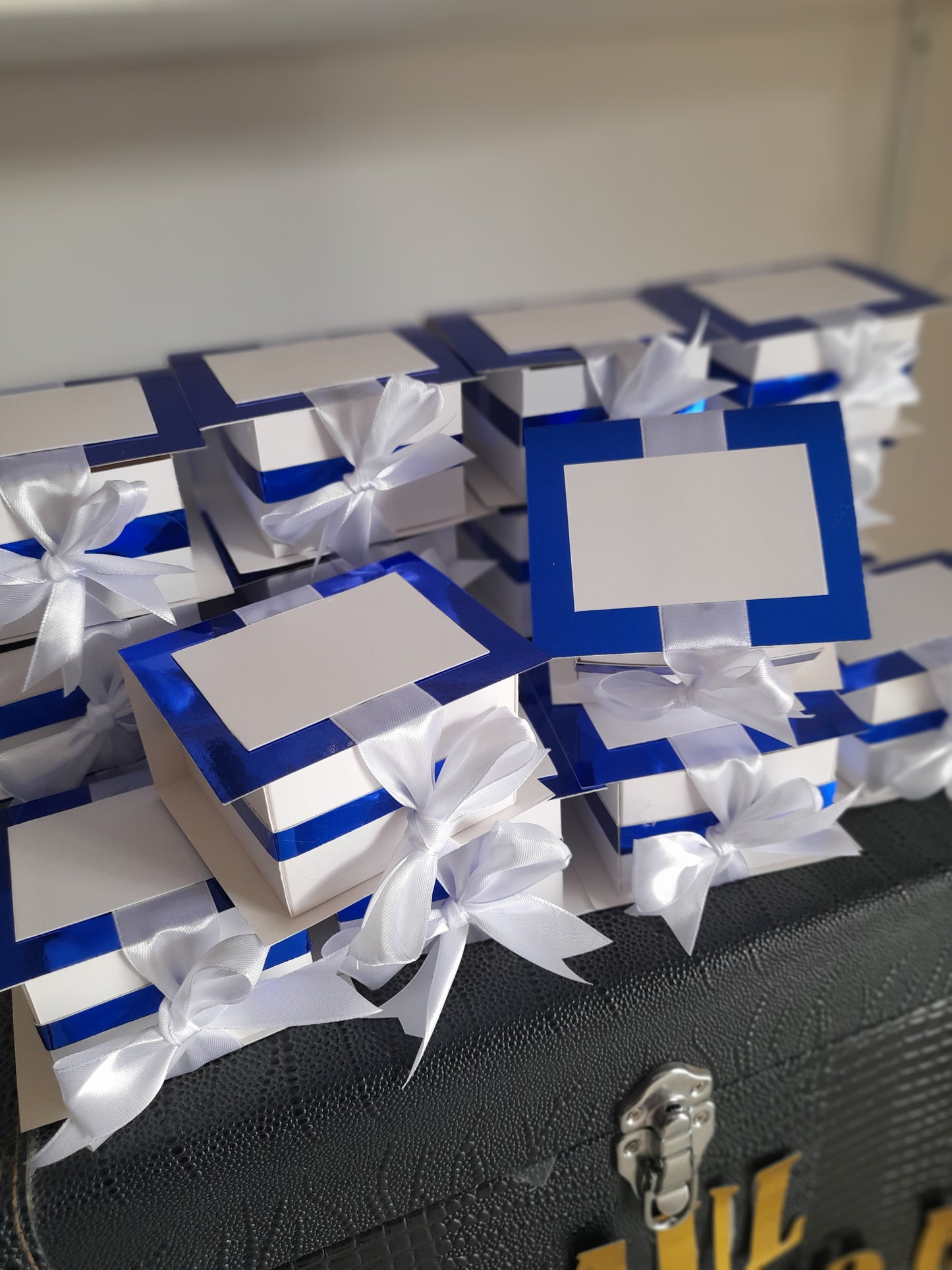 CG2 Cajas 3x3x2 tipo cofre