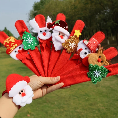 Pulseras con diseños de Santa, muñeco de nieve y reno