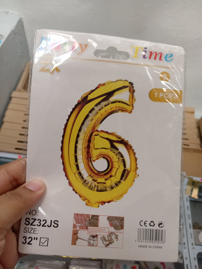 7.6 Globos metálicos 32" Números dorado