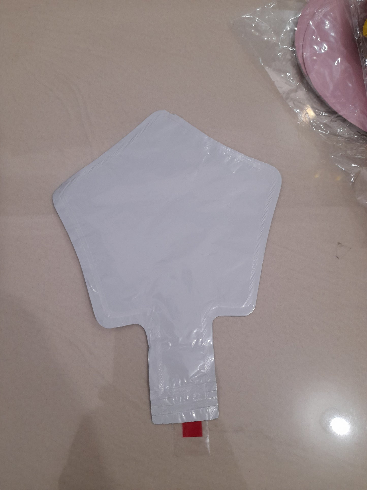 7.6 Globo mini estrella 4" paq.2und
