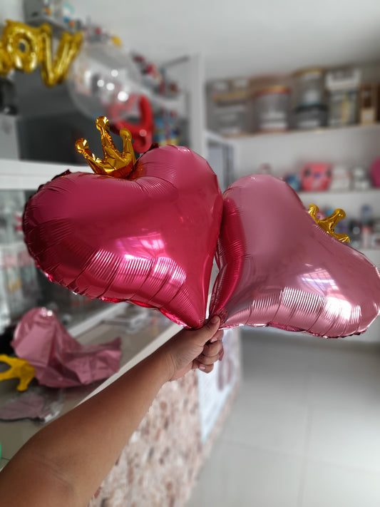 7.6 Globo metálico corazon de reyna 18pulg 1.8M