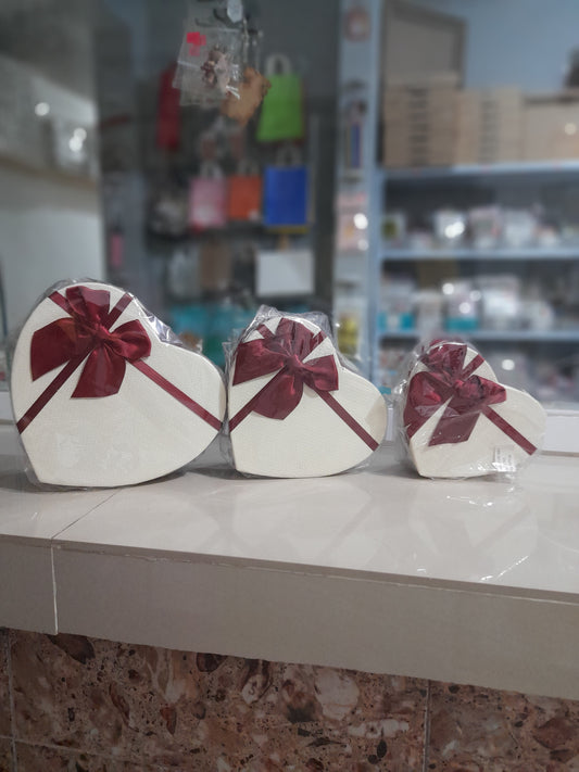 BSA 2.09 Caja de corazones con lazo