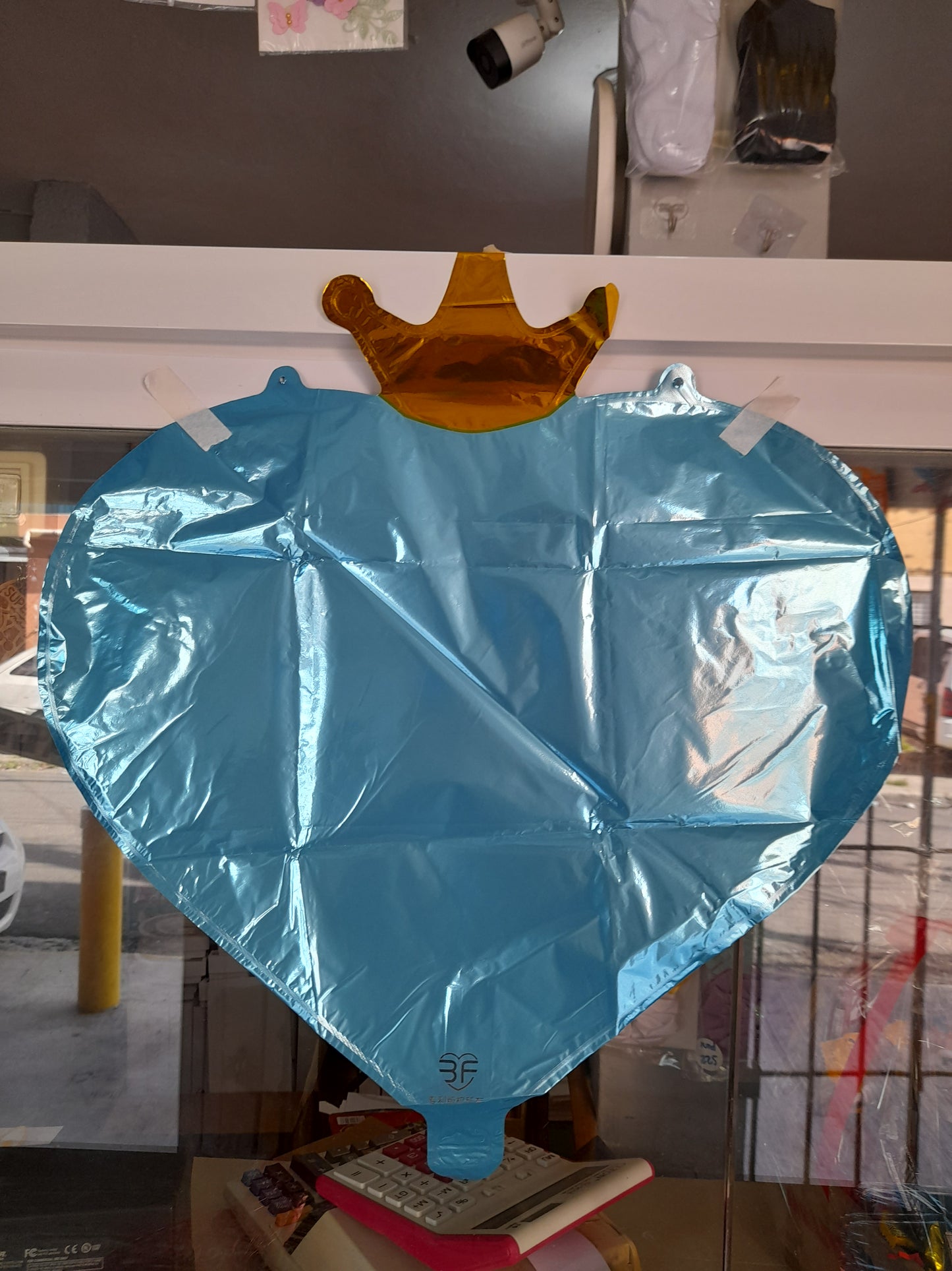 7.6 Globo metálico corazon de reyna 18pulg 1.8M